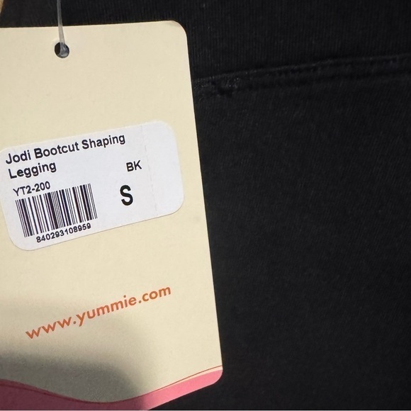 Yummie JODI BLACK SLIM STRETCH BOOTCUT SHAPING LEGGING Size Small Black nwt - Picture 7 of 15
